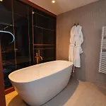 Nomada House By Sh Hotel 4*